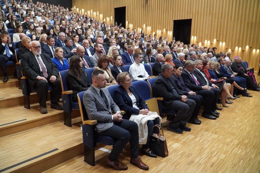 Kolegium Nauk Medycznych Uniwersytetu Rzeszowskiego uroczyście zainaugurowało nowy rok akademicki