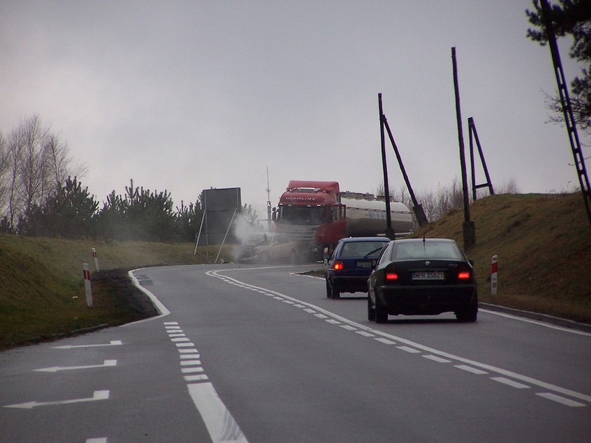 W wypadku pod Gwieździnem ranny został kierowca toyoty