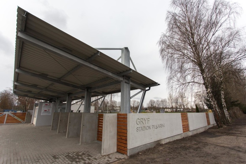 Modernizowany stadion Gryfa w Słupsku.