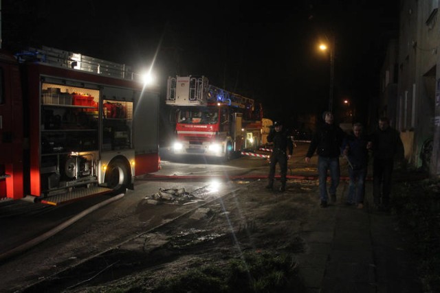 25 listopada nad ranem doszło do pożaru jednego z mieszkań kamienicy przy ul. Krośnieńskiej w Łodzi. Zginął mężczyzna, który zaprószył ogień