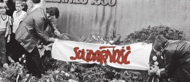 Poznańska opozycja demokratyczna w obiektywie Jana Kołodziejskiego  grudzień 1981 &#8211; sierpień 1983