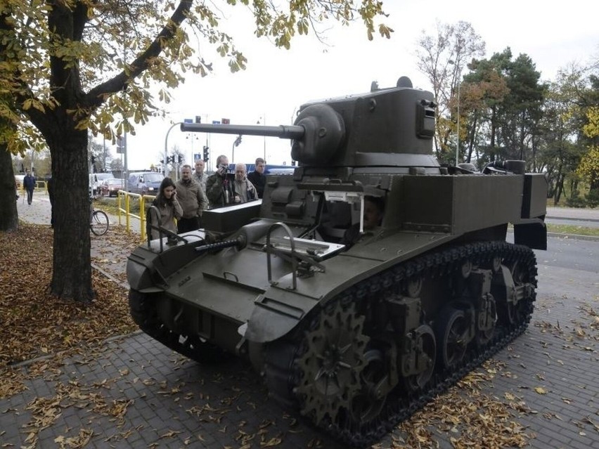 Czołg lekki Stuart, model M3A1 z kolekcji Muzeum Wojsk...