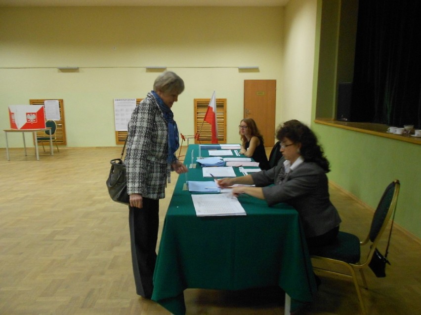 Wybory 2014 w Piekarach Śląskich: jest spokojnie i bez incydentów [ZDJĘCIA]