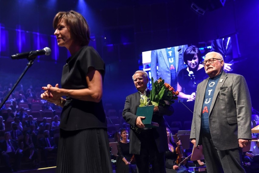 Gala Pracodawców Pomorza Przedsiębiorcy Medykom. Środowisko biznesowe podziękowało medykom za trud walki z pandemią