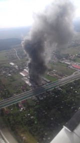 Pożar hurtowni w Kielcach (ZDJĘCIA, wideo z powietrza)