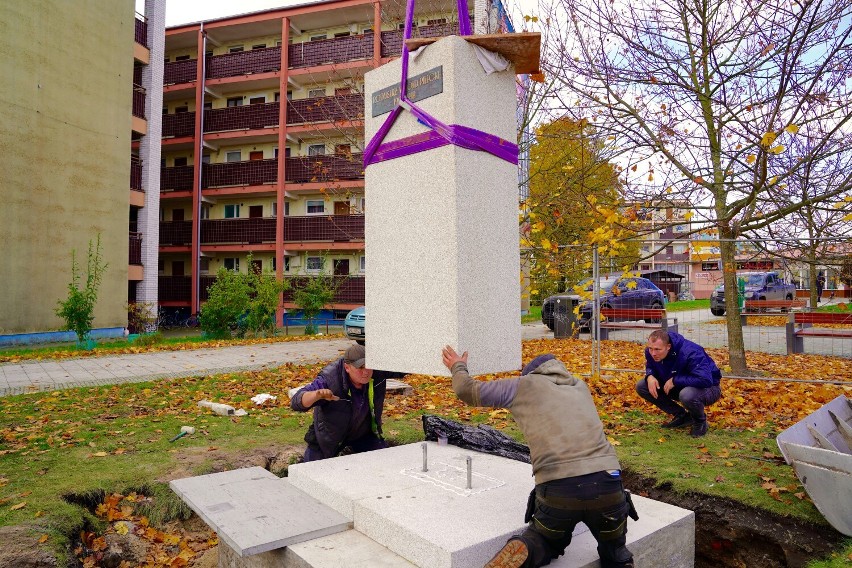 Pomnik Rotmistrza Pileckiego - odsłonięcie w Święto Niepodległości w Goleniowie