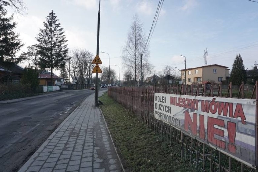 W przypadku poprowadzenia linii KDP w przebiegu naziemnym,...