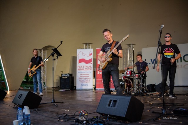 Zespół Recepcja wystąpił w Amfiteatrze Letnim  na finał obchodów  Dnia Solidarności i Wolności w Tarnowie
