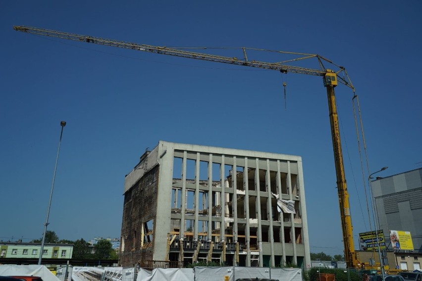 Koniec z burzeniem dworca kolejowego w Kielcach. Wreszcie ruszyła budowa. Zobacz na zdjęciach