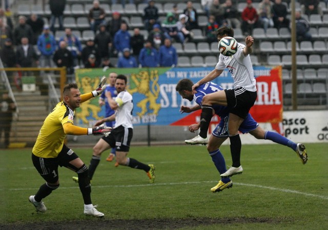 Miedź Legnica przegrała z GKS-em Bełchatów