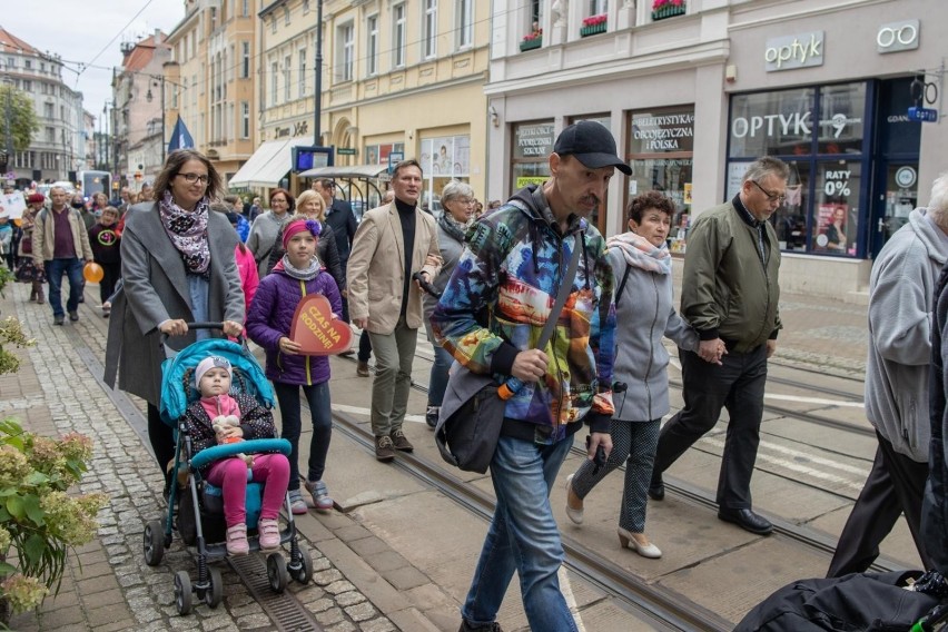 Marsz dla Życia i Rodziny 2021 w Bydgoszczy. Zdjęcia z...