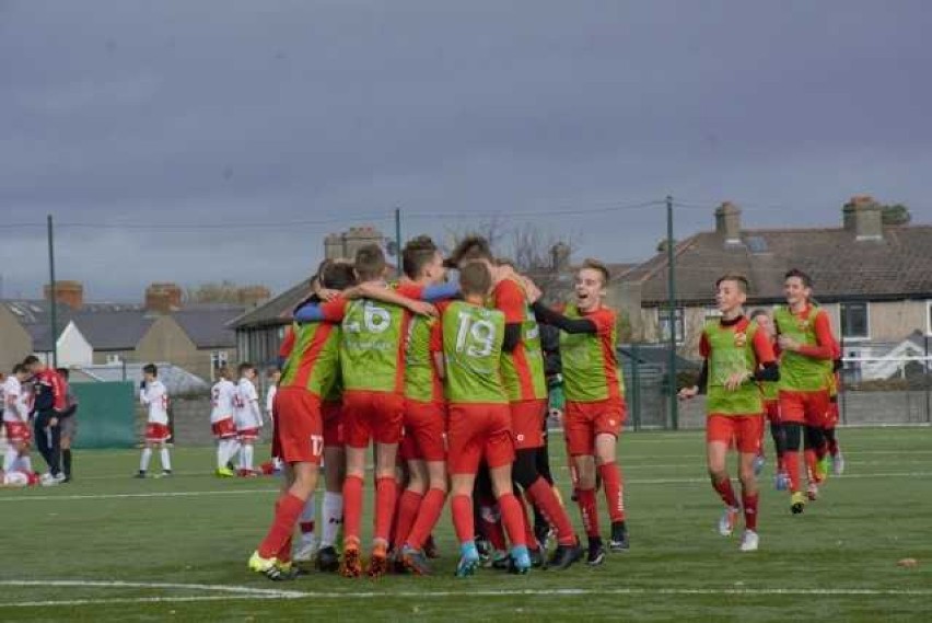 Świetny występ młodych piłkarzy Lechii na międzynarodowym turnieju w Irlandii. Przegrali dopiero w finale (foto)