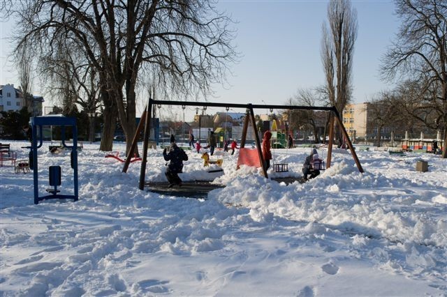 Zimowa niedziela w Parku Strzeleckim w Tarnowie [ZDJĘCIA]