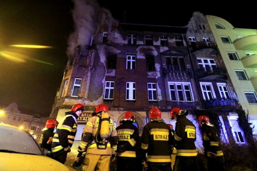 Tragiczny, nocny pożar we Wrocławiu. Ewakuowano 20 osób,...