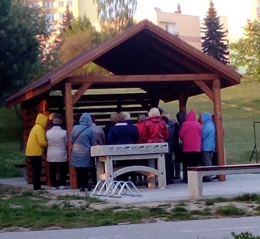 W osiedlu w Kielcach konflikt o altanę z Budżetu Obywatelskiego. Jedni chcą grillować, a drudzy się modlić 