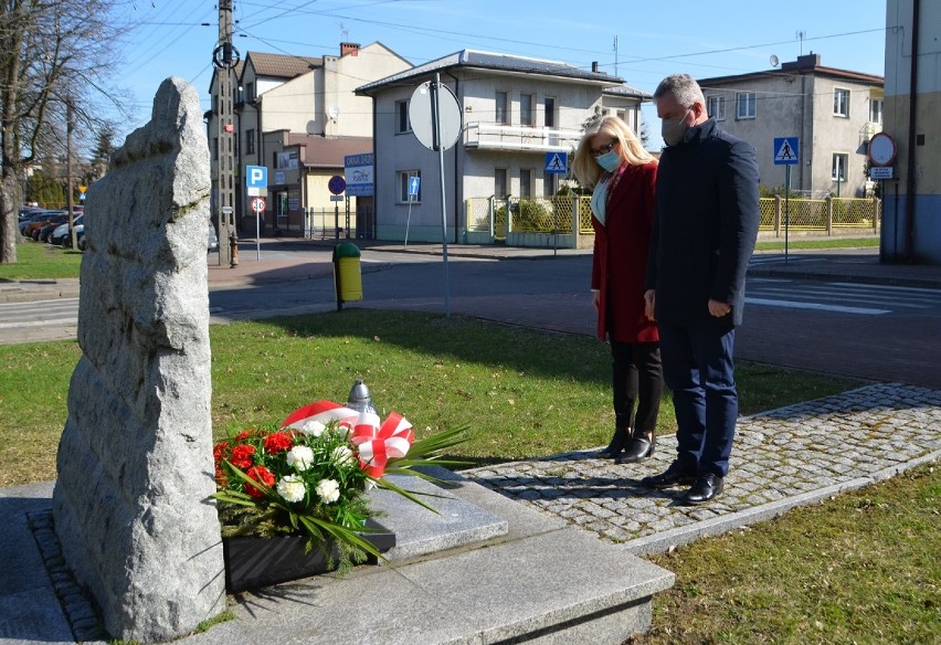 W Błaszkach oddano hołd ofiarom mordu w Katyniu i katastrofy w Smoleńsku (zdjęcia)