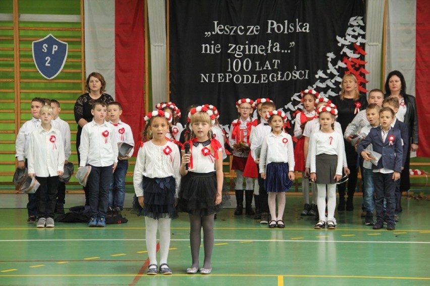 Obchody 100-lecia odzyskania przez Polskę niepodległości w SP2 w Sycowie