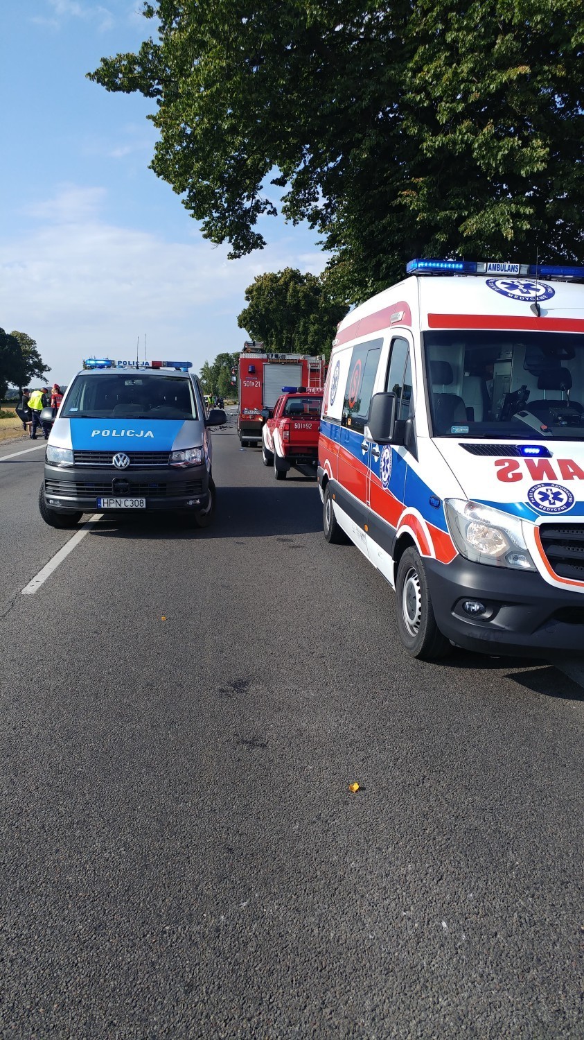 Wypadek w Celbowie (9.07.2018): trzy auta zderzyły się na DW 216 | Nadmorska Kronika Policyjna