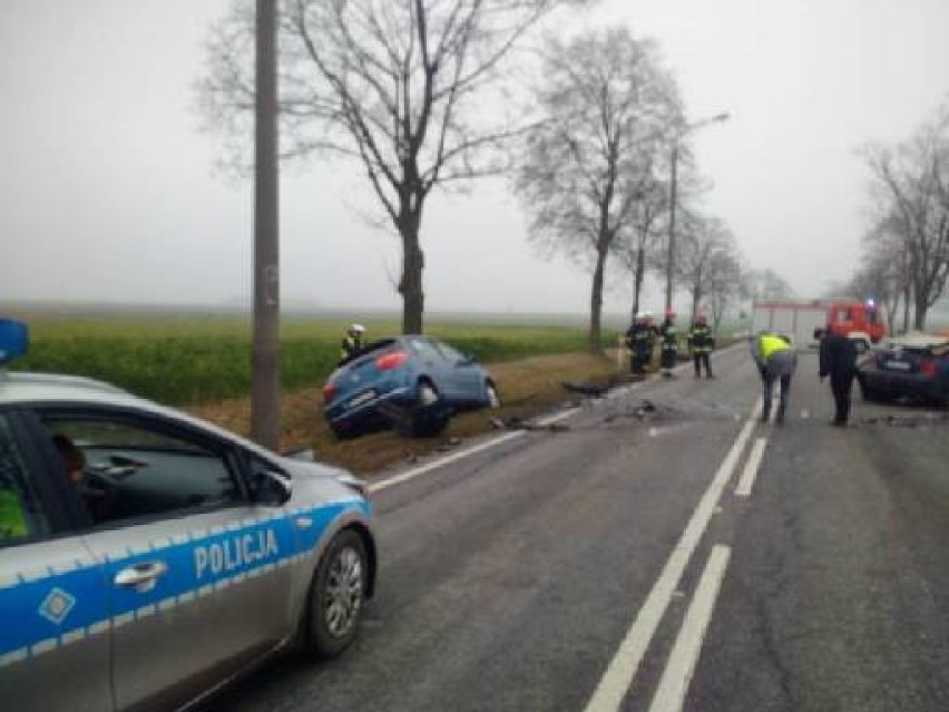 Śmiertelny wypadek na drodze w Smoszewie [ZDJĘCIA]