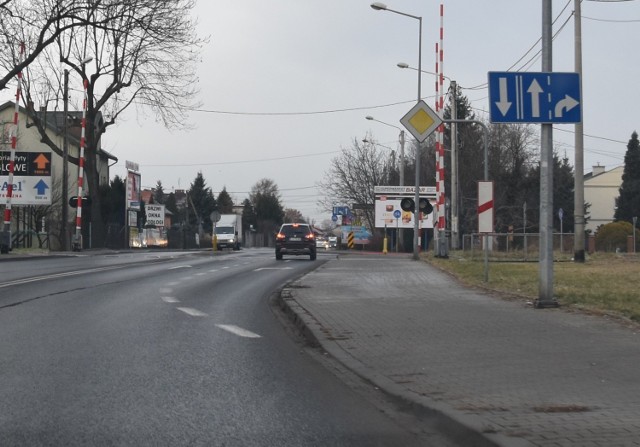 Ruchem na skrzyżowanie Mościckiego-Hodowlana sterować ma sygnalizacja świetlna