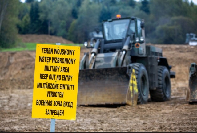 W Wojnarowej trwają intensywne prace przy budowie zaplecza dla wojska. Tymczasowe kontenery już stoją