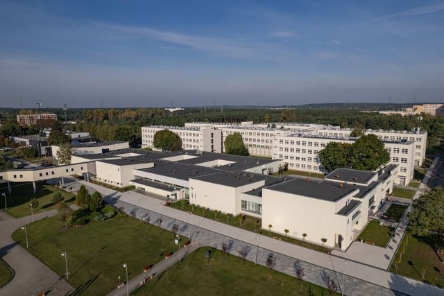 Budowa Akademickiego Centrum Sportu rozpocznie się w lutym. 

Powstanie tu budynek z wielofunkcyjną halą do koszykówki, siatkówki, futsalu, piłki ręcznej i trybunami dla ponad 400 osób. W budynku ACS będzie również siłownia, ścianka wspinaczkowa, sale do fitnessu, tańca i rehabilitacji ruchowej.