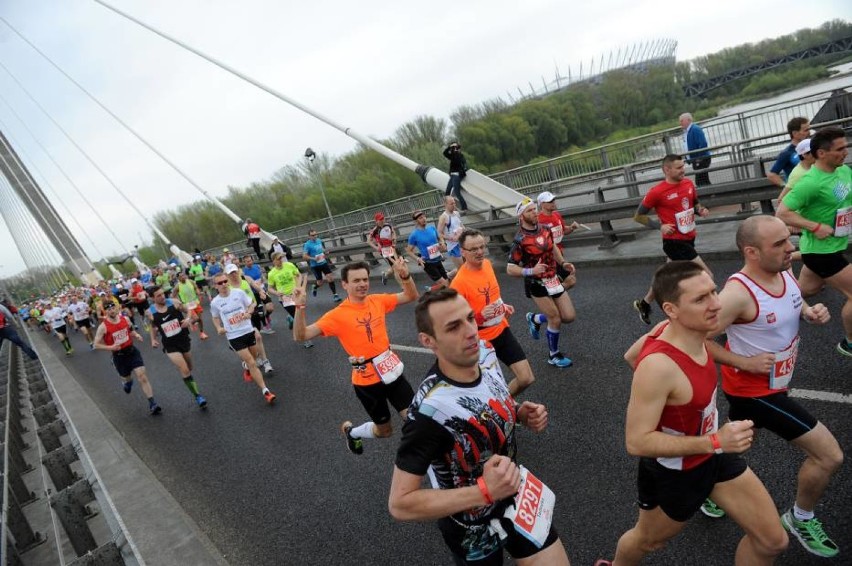 Orlen Warsaw Marathon 2016 ZDJĘCIA uczestników biegu na...