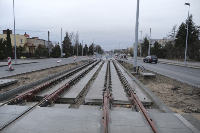 Prace a budowie linii między centrum Torunia a osiedlem Jar są mocno zaawansowane. Tramwaje mają zacząć nią kursować 1 września