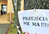 SP nr 9 w Inowrocławiu: uczniowie nie mogą wchodzić na część terenu wokół szkoły