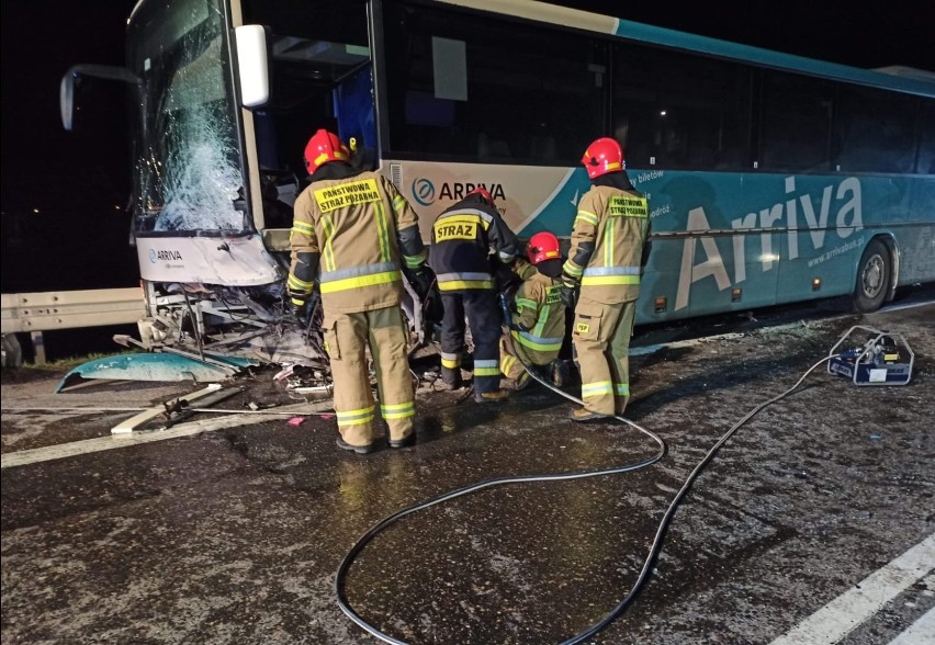 Tragiczny wypadek w Chełmnie. Jedna osoba nie żyje [zdjęcia]