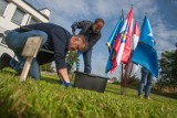 Wielkie sadzenie drzew w Pucku. Nad Zatoką Pucką ruszyła akcja 100 drzew na 100-lecie Zaślubin Polski z Morzem | ZDJĘCIA, WIDEO