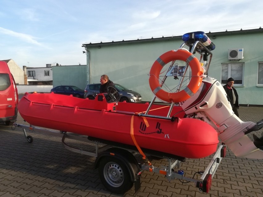 Wolsztyn: Ochotnicza Straż Pożarna w Obrze ma nową łódź ratowniczą 