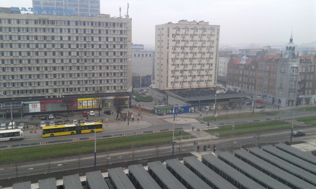 Przebudowa centrum Katowic:

Na obu jezdniach Korfantego jest nowy asfalt. Aktualnie trwa urządzanie zachodniej pierzei