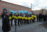 Harcerze odsłonili pomnik Związku we Włoszczowie. W cieniu wojny dali wyraz solidarności z walczącą Ukrainą. Zobaczcie zdjęcia