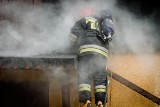 Pożar budynku na Chodkiewicza w Bydgoszczy. Jedna osoba ciężko ranna