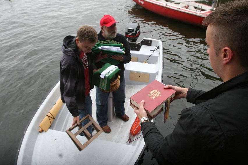 Msza na wodzie w Rybniku 2013: Liturgię odprawił abp Skworc