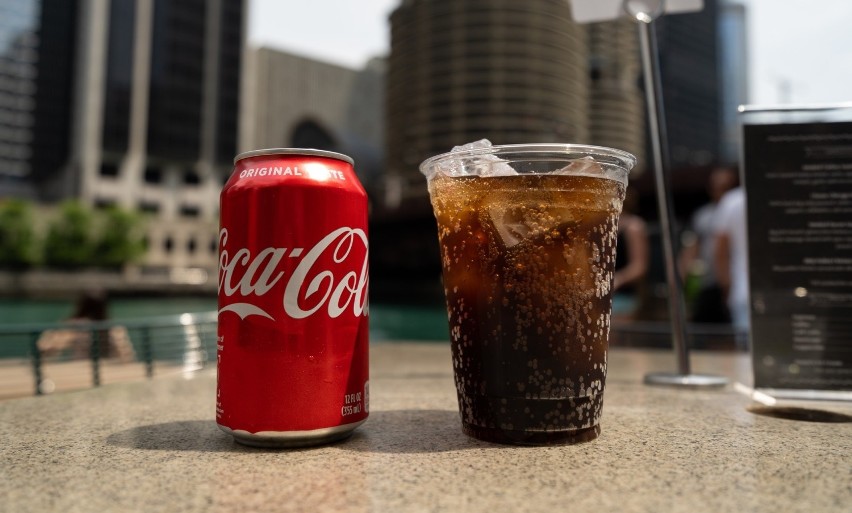 Coca-cola nie tylko dobrze smakuje. Ten słodki napój ma...