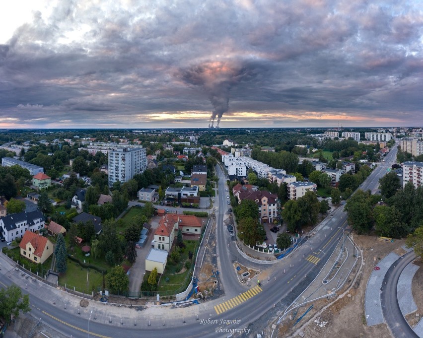 Obłok kondensacyjny to chmura można utworzona ze...