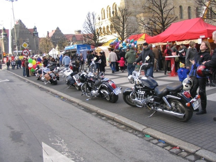 Motocykliści też zbierali pieniądze. fot. Piotr May