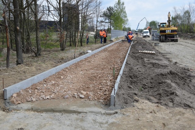 Budowa drugiego etapu drogi Jasionka w jędrzejowskiej strefie ekonomicznej.