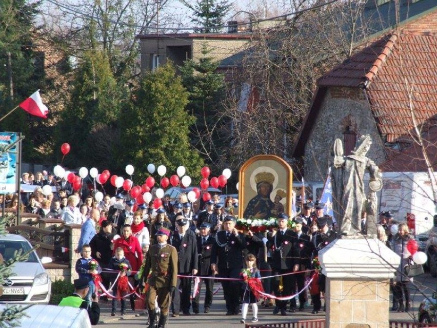 100-lecie niepodległości w gminie Lipie. Kilkaset balonów wzleciało w powietrze