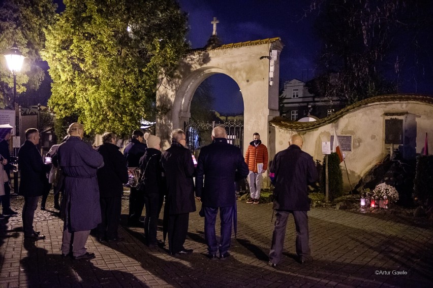 Tarnów pamiętał o obrońcach Lwowa. Uroczystość w 103. rocznicę tych wydarzeń na Starym Cmentarzu [ZDJĘCIA]