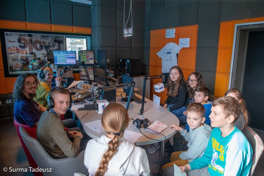 FERIE W SCK. Dzieci posłuchały o pracy w radiu i zatańczyły na sali baletowej