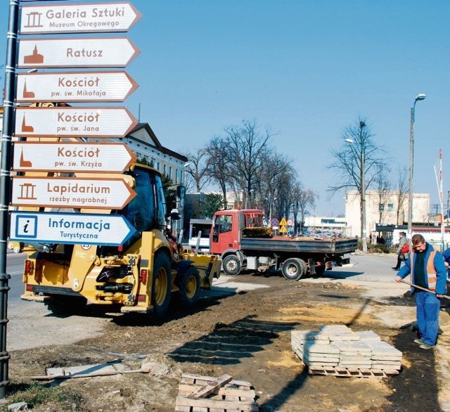 Do połowy lipca nie będzie można dojechać samochodem do budynku dworca kolejowego