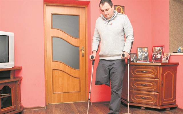 Paweł Kowara uważa, że stracił nogę z powodu błędu lekarzy. Dziś uczy się żyć z protezą