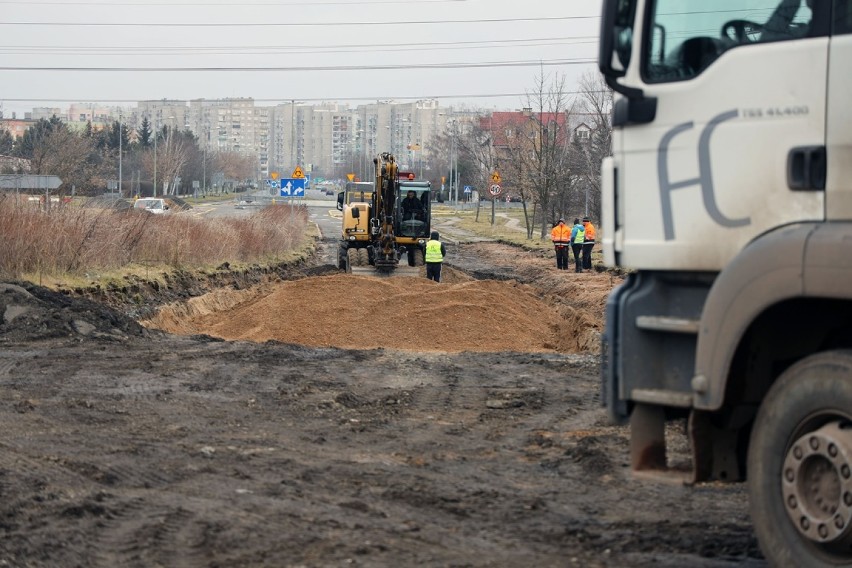 Trwa remont ulicy Sikorskiego w Legnicy [ZDJĘCIA]