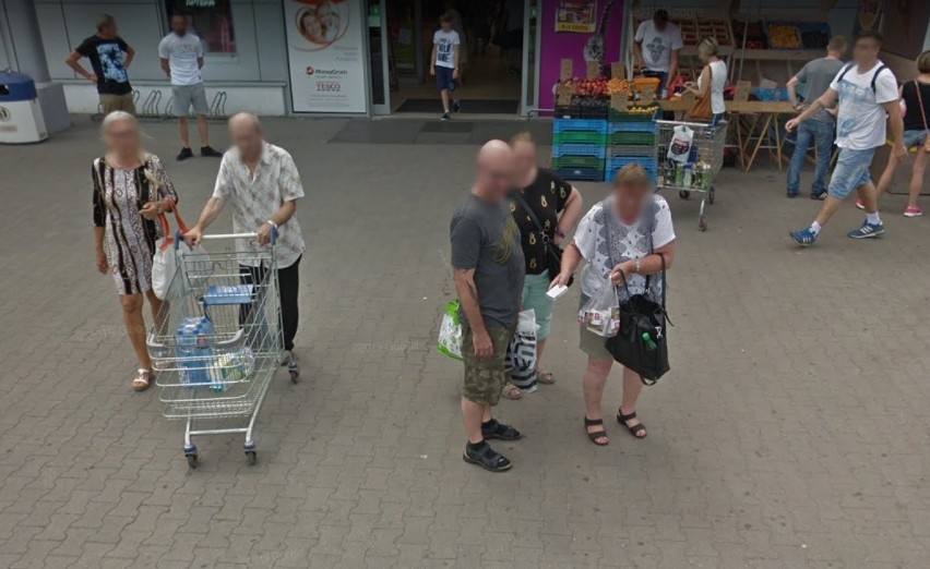 Wałbrzyszanie na zakupach uwiecznieni w mapach Google Street...