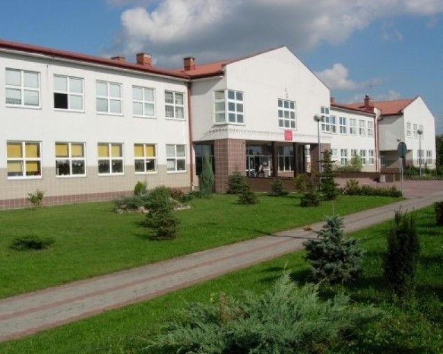 Choć szkoła nuer 4 w Radomiu pracuje już normalnie, to czterech katechetów pozostaje w kwarantannie.