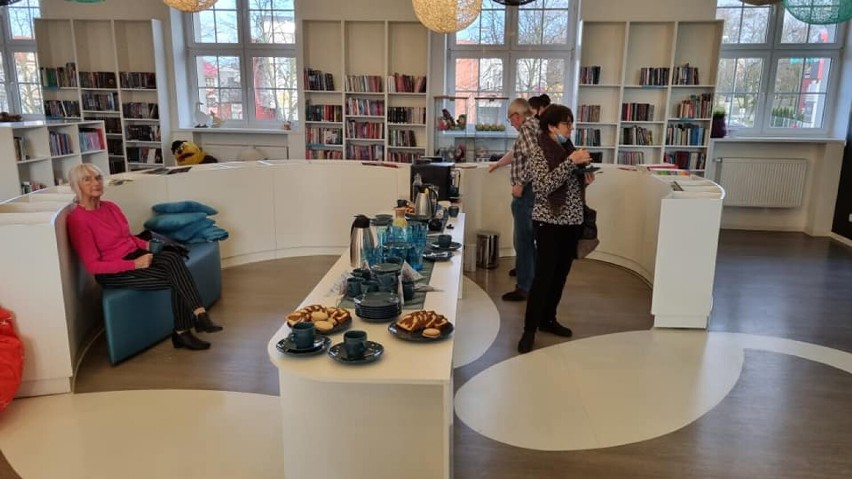 Walentynki pełne atrakcji w wolsztyńskiej bibliotece. W lutym odbyło się również spotkanie słuchaczy UTW