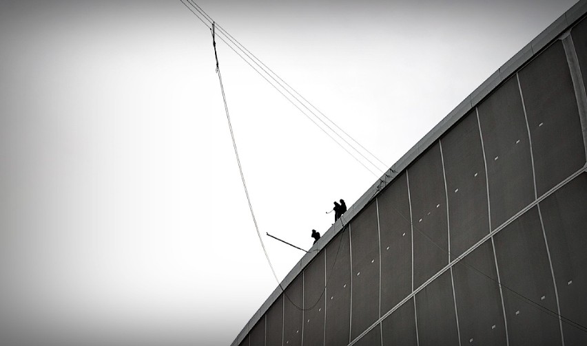 Wrocław: Skoki z dachu stadionu już możliwe (ZDJĘCIA, FILM)